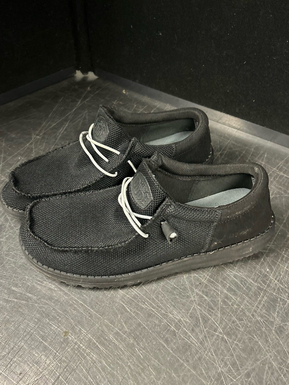 Hey Dude Size 9 Men